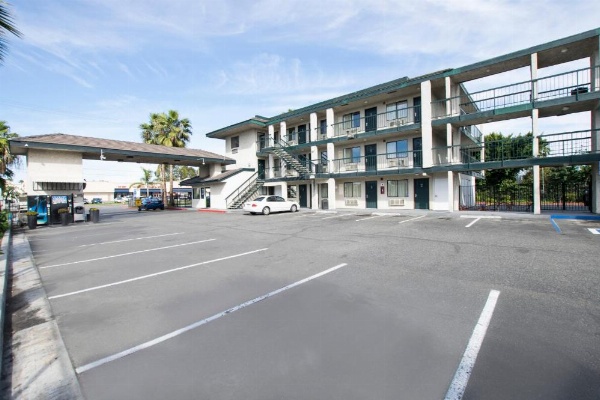Morada Inn image 8